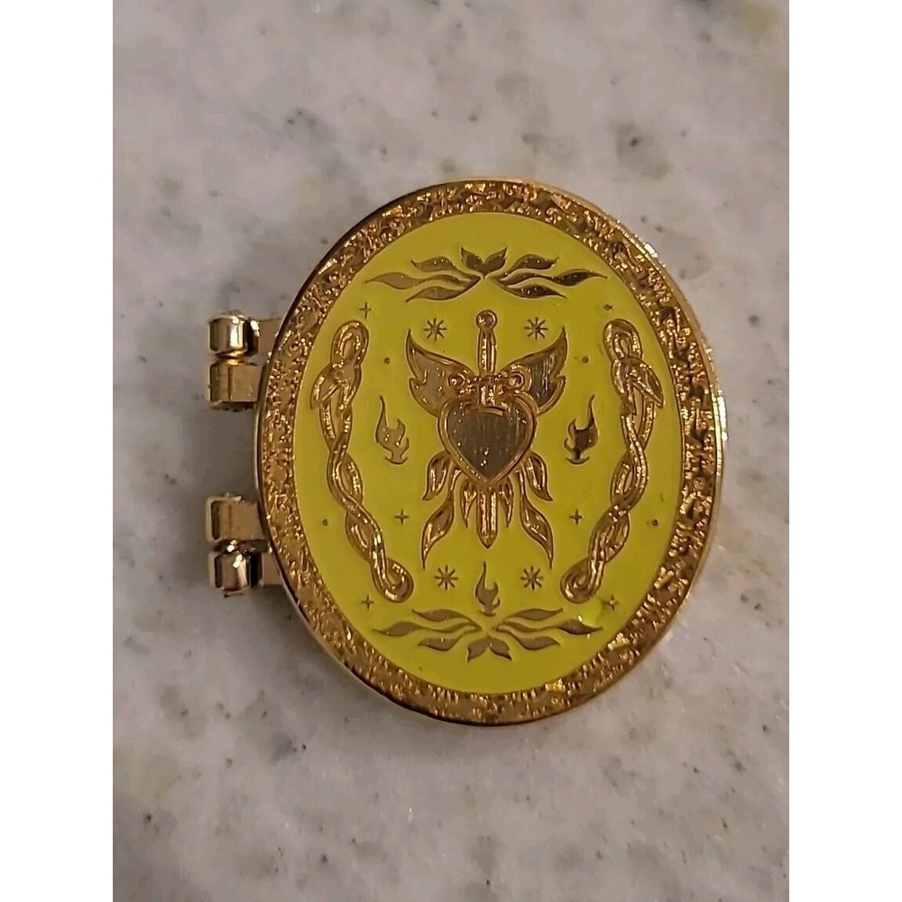 Loungefly Disney Villains Locket Portrait Hinged Blind Box Pin Evil Queen